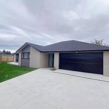 Rotorua Sunshine Brand New 4 Bedroom House Luaran gambar