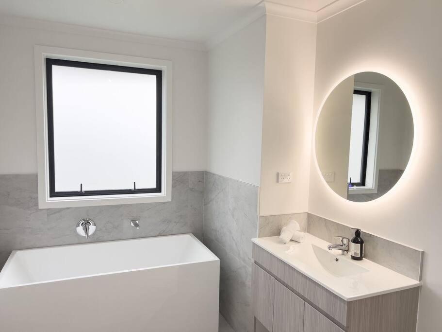 Rotorua Sunshine Brand New 4 Bedroom House Luaran gambar